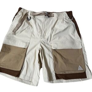Nike ACG Smith Summit Cargo Shorts Size Large L Loose Fit Khaki Tan